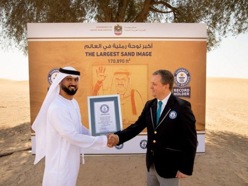 الرسمة التي أهدتها الإمارات لأمير الكويت تدخل موسوعة غينيس
